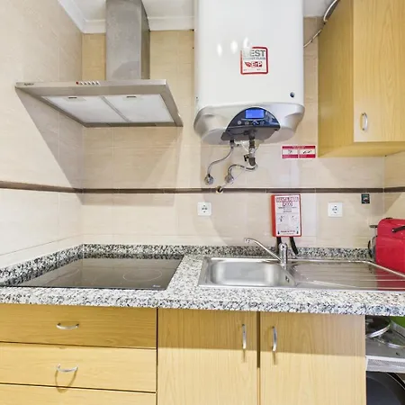 شقة Charming 1br W/ Terrace In Alfama | By Airnest Lisboa