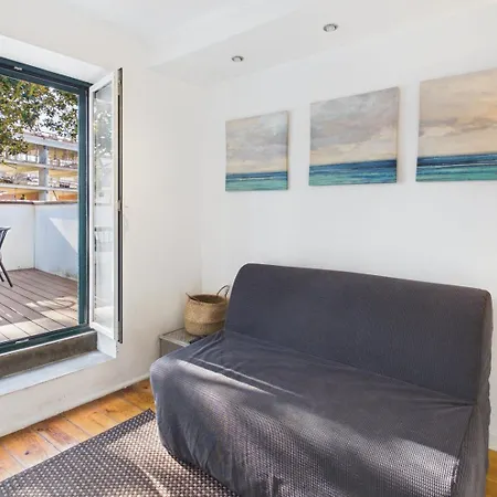 Apartamento Charming 1br W/ Terrace In Alfama | By Airnest Lisboa