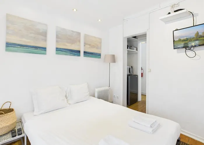 Charming 1br W/ Terrace In Alfama | By Airnest Lisboa