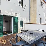 Lägenhet Charming 1br W/ Terrace In Alfama | By Airnest